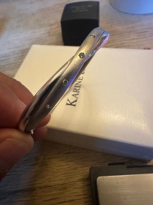 Buy & Sell West Midlands Birmingham - Photos for 9CT White Gold Diamond Bracelet 375 6.5 grams