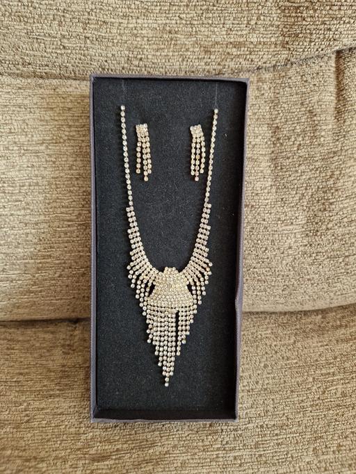 Buy & Sell Kent Thanet - Photos for bn costume jewellery set damaged box
