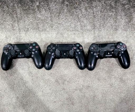 Buy & Sell East London Wapping - East London - Photos for 3 PS4 controllers