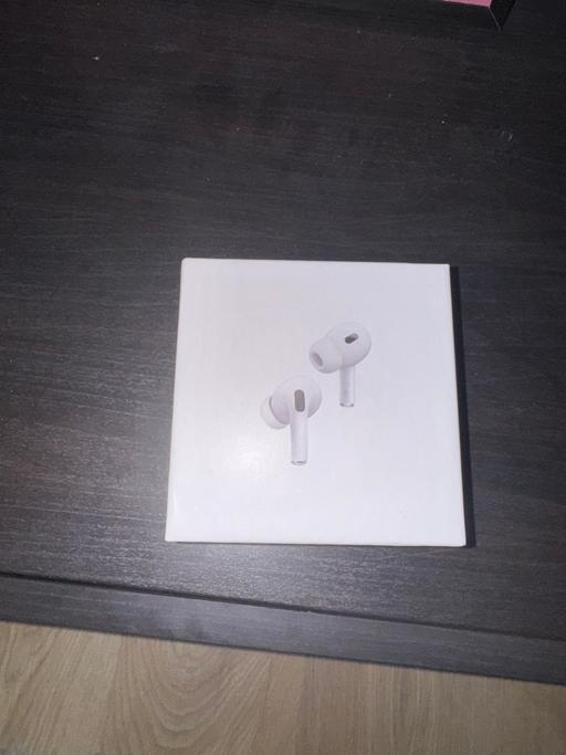 Buy & Sell Kent Medway - Kent - Photos for Apple Airpods 2nd gen with Magsafe Case