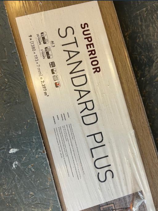 Buy & Sell Warwickshire Warwick - Photos for 3 x packs of 7mm oak laminate.