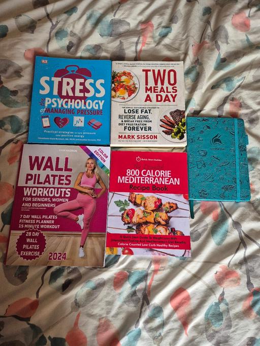 Buy & Sell Barking and Dagenham Dagenham - RM9 - Photos for Book Bundle