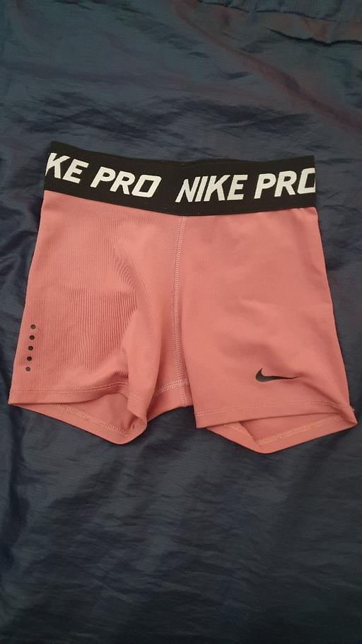 Buy & Sell Bedfordshire Luton - Photos for NIKE PRO shorts (10 - 11 YRS)