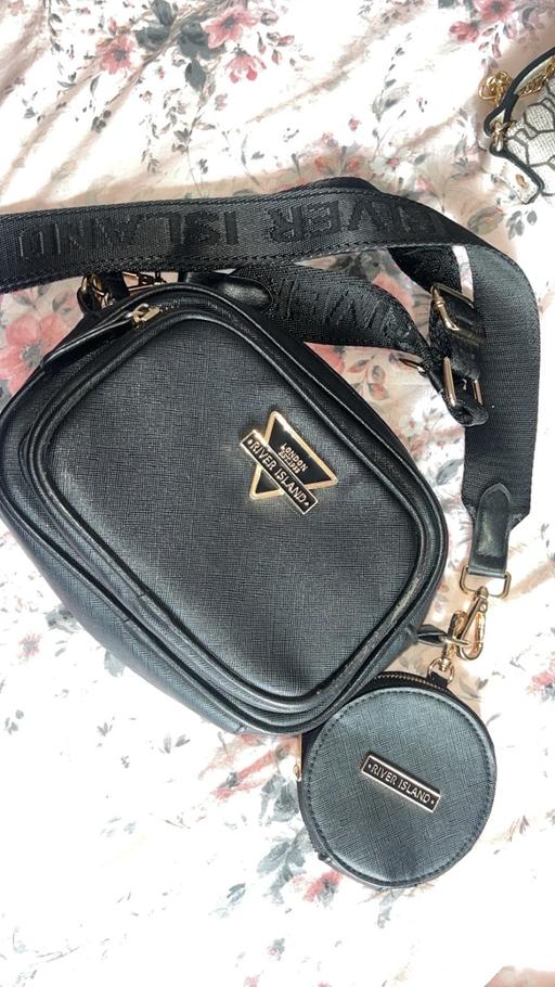 Buy & Sell Parr Industrial Estate Saint Helens - Photos for Black river island cross body bag
