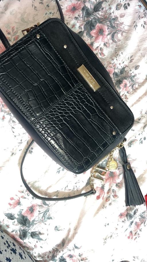 Buy & Sell Parr Industrial Estate Saint Helens - Photos for Black river island bag