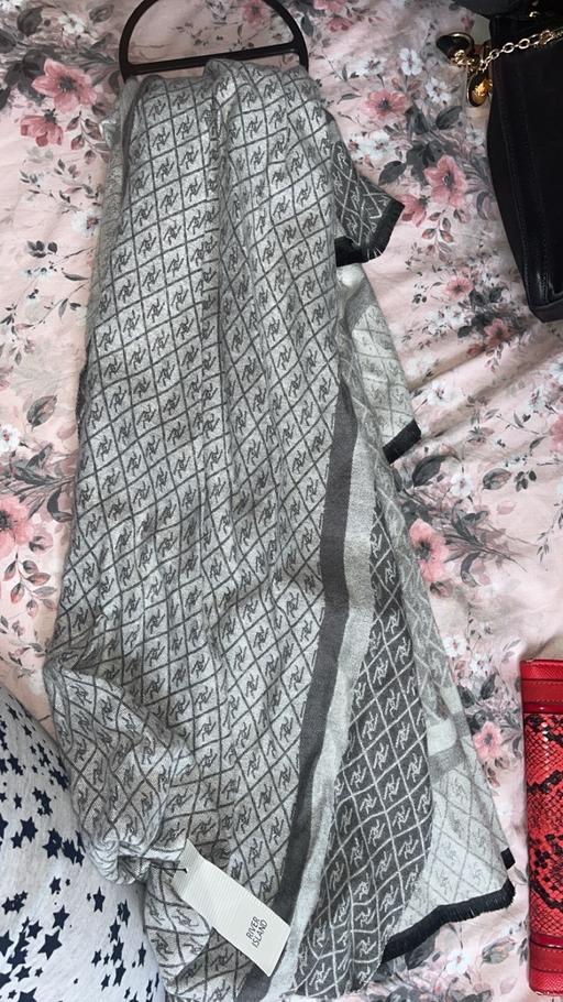 Buy & Sell Sutton Leach Saint Saint Helens - Photos for Brand new gray river island scarf