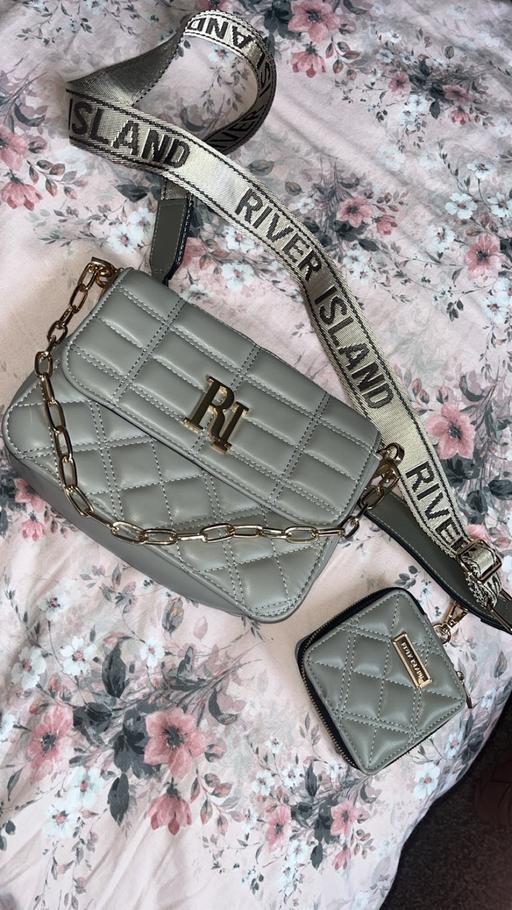 Buy & Sell Parr Industrial Estate Saint Helens - Photos for Grey river island bag