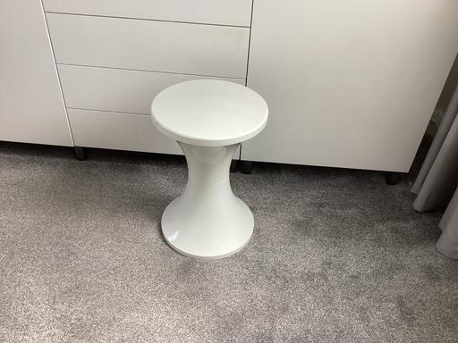 Buy & Sell South Yorkshire Barnsley - Photos for Habitat plastic side table