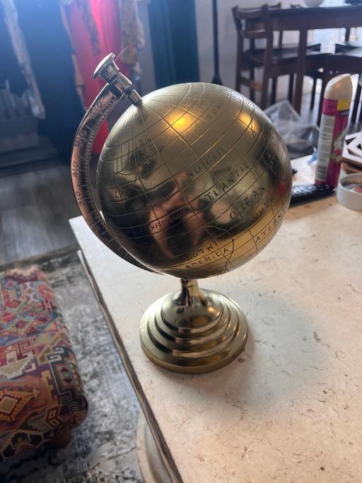 Buy & Sell West London Hillingdon - Photos for Gold globe