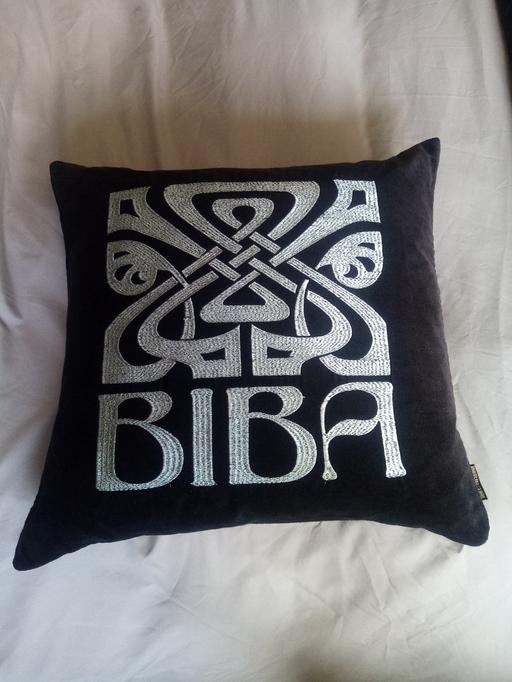 Buy & Sell Essington Wolverhampton - Photos for Biba Large Velvet Cushion.