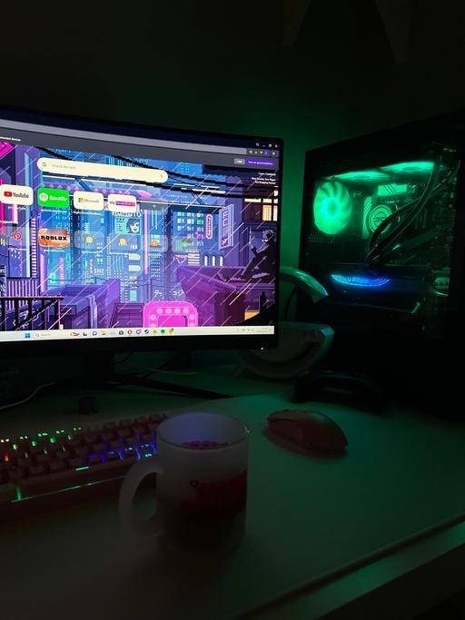 Buy & Sell Essex Maldon - Photos for Gaming PC + 2 Monitors