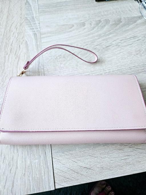 Buy & Sell South Yorkshire Doncaster - Photos for Wrist strap, clutch bag..NEW