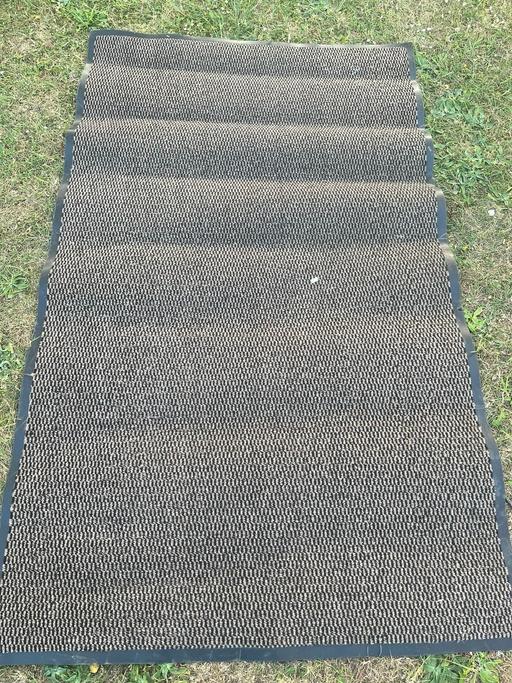 Buy & Sell South Yorkshire Doncaster - Photos for Large none slip brown rug 100 x 170