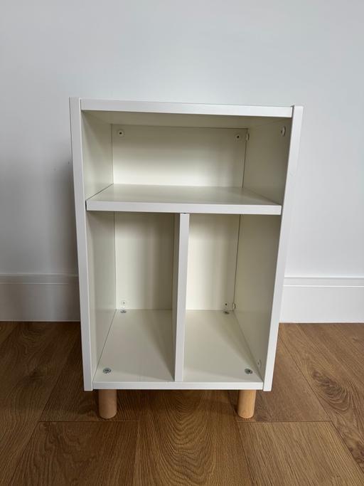 Buy & Sell Bedfordshire Luton - Photos for White Bedside Table with drawers