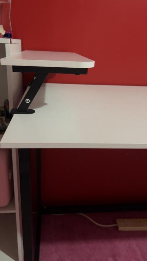 Buy & Sell Hertfordshire Welwyn Hatfield - Photos for large computer/gaming desk