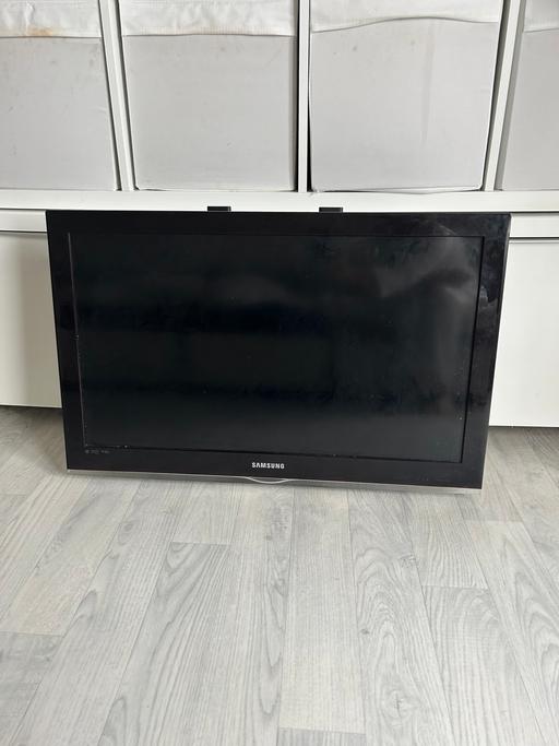 Buy & Sell North London North Finchley - North London - Photos for Samsung Tv 32Inch