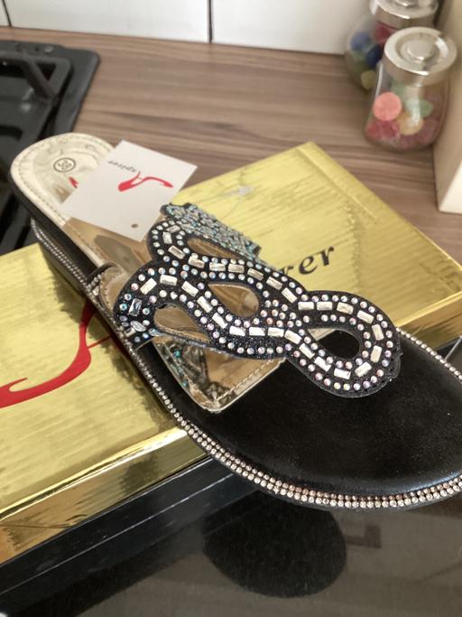 Buy & Sell Merseyside Knowsley - Photos for New in box size 5 sandals