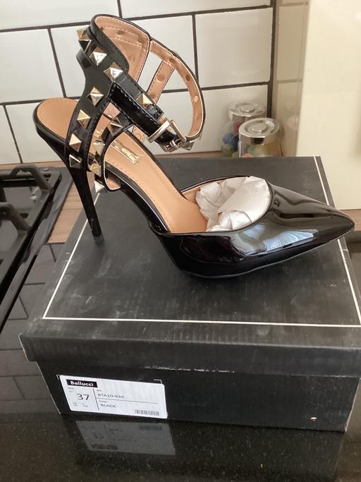Buy & Sell Knowsley Industrial Park Knowsley - Photos for New black stud shoes in box size 4