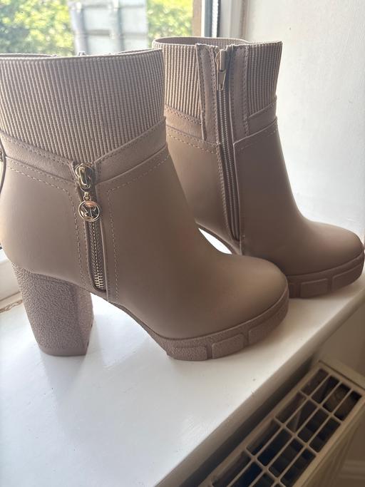 Buy & Sell Lyng Sandwell - Photos for River Island Boots