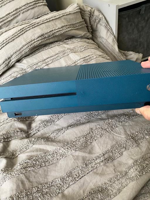 Buy & Sell West Midlands Walsall - Photos for X box one s in blue colour - no controller