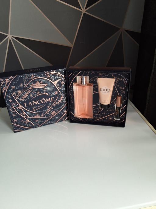 Buy & Sell Warwickshire Stratford-on-Avon - Photos for perfume gift set