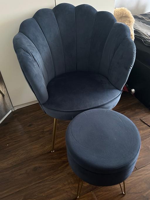 Buy & Sell Thornton Sefton - Photos for Blue Shell chair with stool