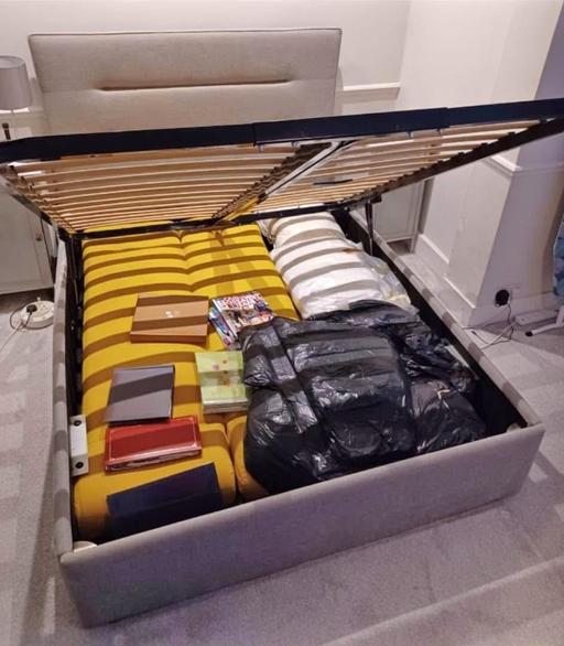 Buy & Sell East London Havering - Photos for kingsize Bed frame (can deliver)