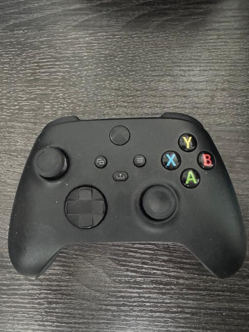 Buy & Sell North London Shacklewell - North London - Photos for Xbox Series X controller