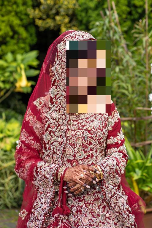 Buy & Sell Surrey Surrey Heath - Photos for Asian Bridal Farsi Lengha