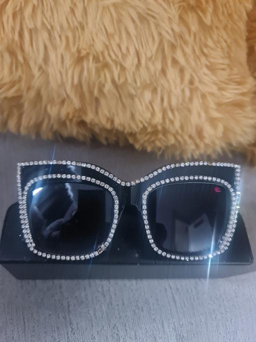 Buy & Sell Far Cotton West Northamptonshire - Photos for Crystal Black sunglasses