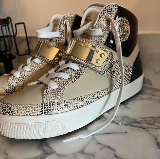 Buy & Sell Greenhithe Dartford - Photos for Armani Jeans Trainers