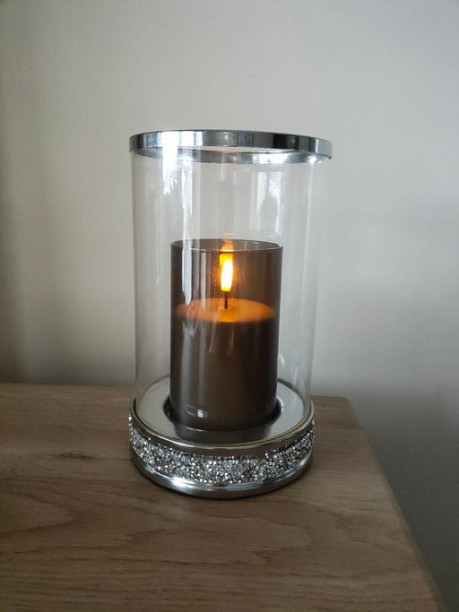 Buy & Sell South Yorkshire Rotherham - Photos for Silver & glass lantern & battery operated can