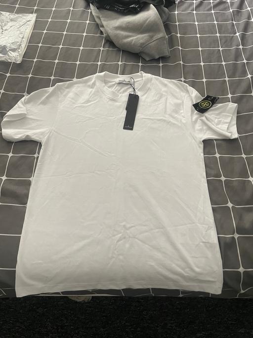 Buy & Sell Hednesford Cannock Chase - Photos for Stone island T-shirt (large)