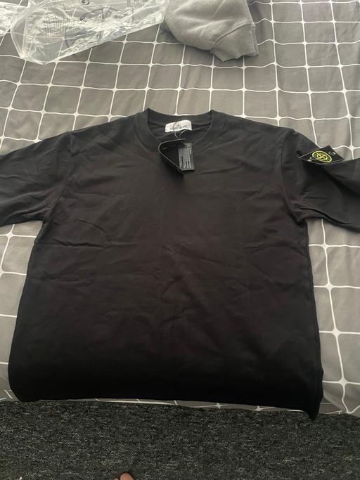 Buy & Sell Hednesford Cannock Chase - Photos for Stone island T-shirt (medium)