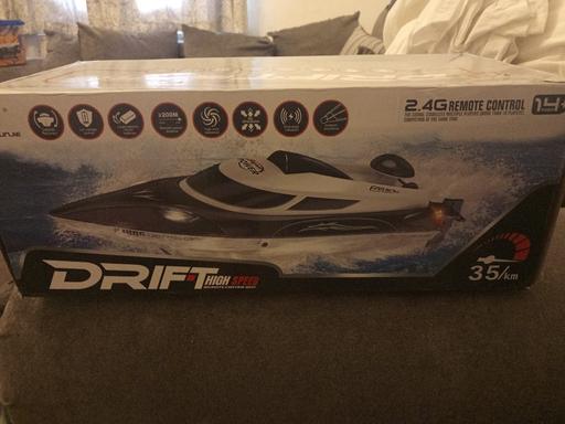 Buy & Sell Waltham Abbey Epping Forest - Photos for racing boat rc
