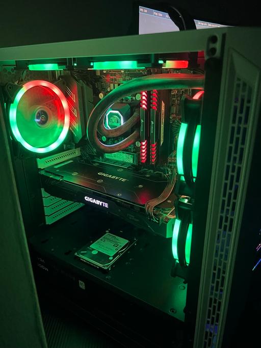 Buy & Sell Central London - Photos for Custom / streaming Gaming pc