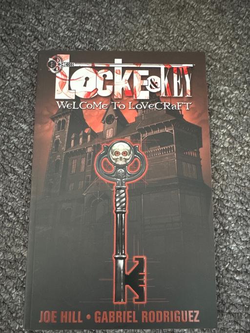 Buy & Sell West Midlands Walsall - Photos for Graphic novel Joe hill