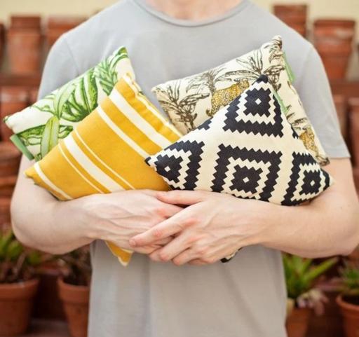 Buy & Sell West Midlands Birmingham - Photos for 4x the range mini outdoor garden cushions