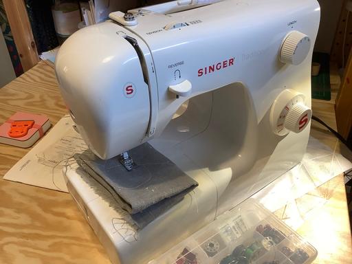 Buy & Sell Newton Bolsover - Photos for SINGER SEWING MACHINE