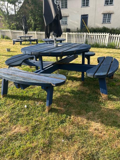 Buy & Sell North London Enfield - Photos for Outside benches table