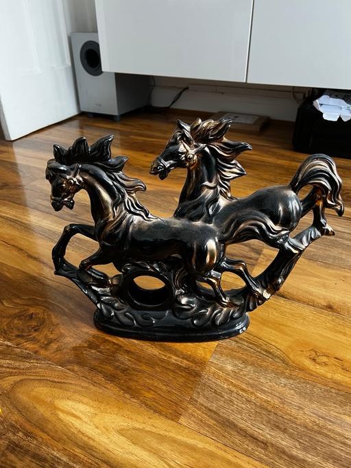 Buy & Sell Ealing Perivale - Ealing - Photos for Horse statue