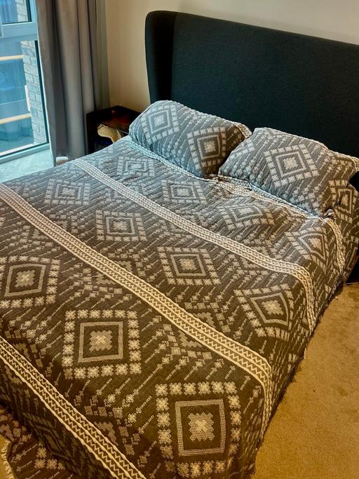 Buy & Sell South West London Nine Elms - South West London - Photos for Double Bedding Set- Geometric Pattern