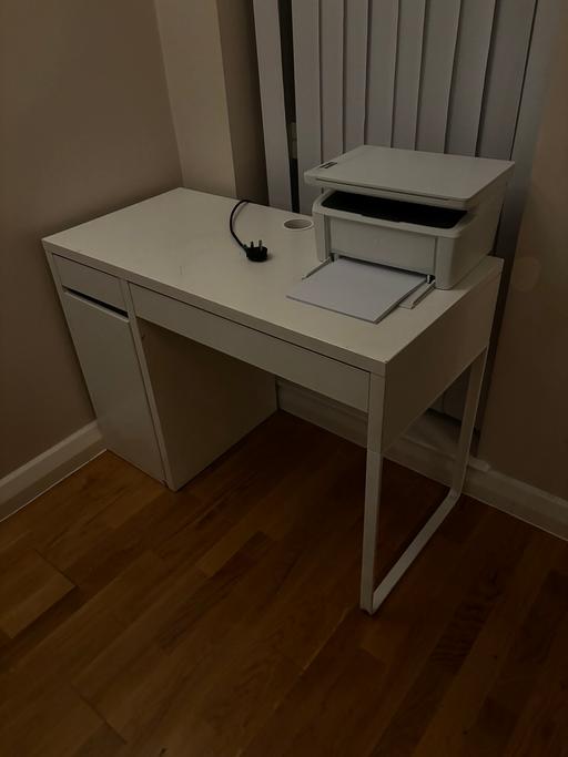 Buy & Sell East London Devons Road - East London - Photos for IKEA Micke White Desk