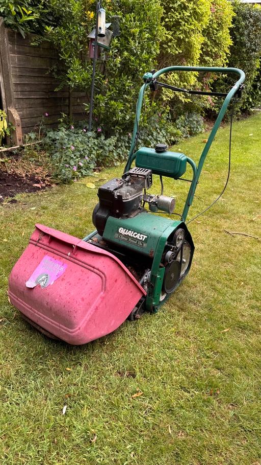 Buy & Sell West Midlands Solihull - Photos for Qualcast classic petrol 35s lawnmower
