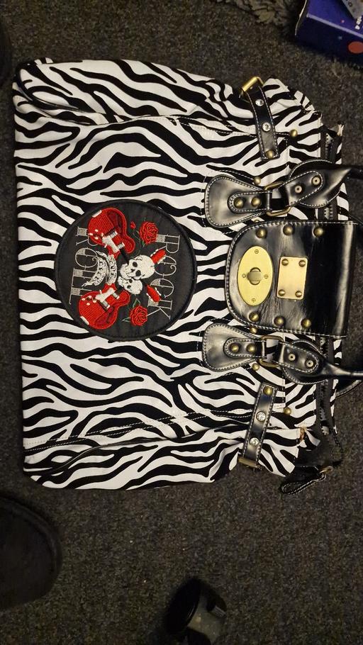 Buy & Sell West Bromwich Sandwell - Photos for skull handbag