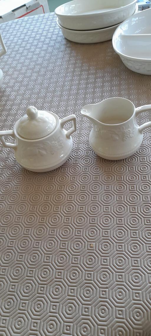 Buy & Sell Hertfordshire East Hertfordshire - Photos for Lincoln ceramic set.