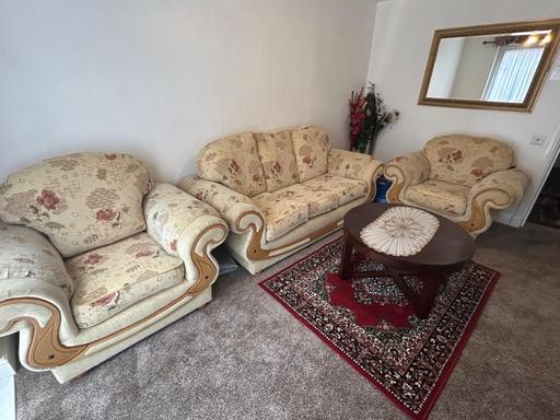 Buy & Sell Lancashire Blackburn with Darwen - Photos for 3+1+1 sofa set