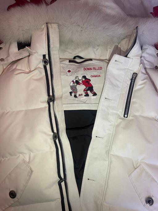 Buy & Sell Stonebridge North West London - Photos for White moose knuckle fox fur