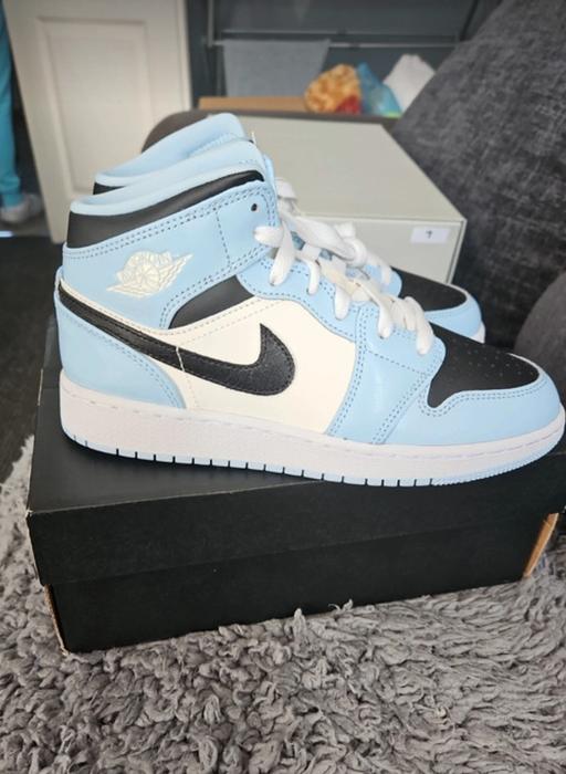 Buy & Sell Kexbrough Barnsley - Photos for Nike jordans 1 mid