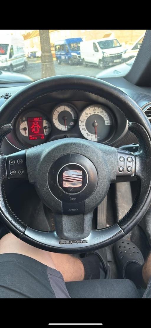 Vehicles Staffordshire South Staffordshire - Photos for Seat cupra 07 plate steering wheel